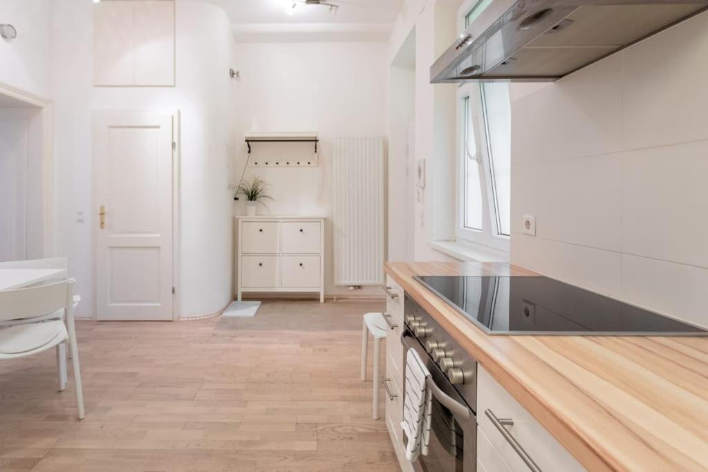 Danube Art Apartments Vienna Exterior photo